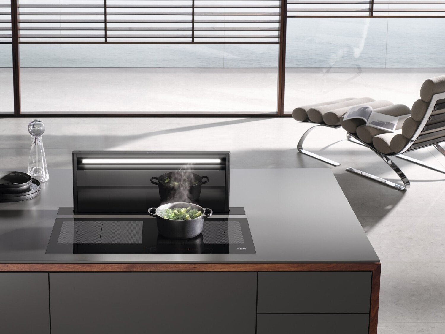 Встраиваемая в столешницу вытяжка Miele DAD 4841 Levantar